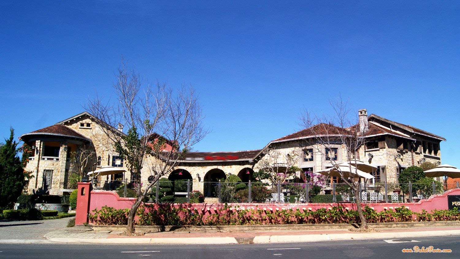 Đất liên kế mặt tiền đường Lê Hồng Phong, phường 4, khu vực trung tâm TP Đà Lạt, gần Dinh III, cách Chợ Đà Lạt, Hồ Xuân Hương 1,5 km. giá 11 tỷ 2