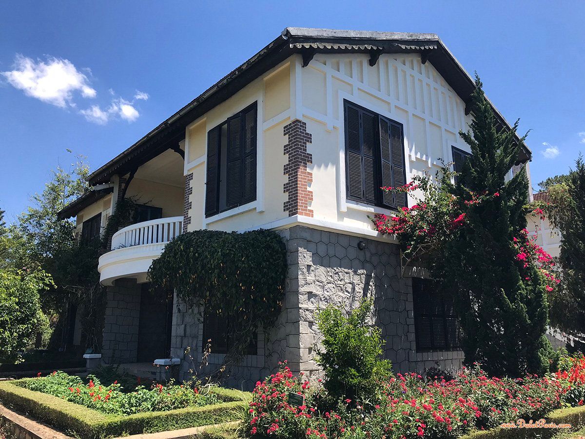 Đất nền Biệt thự ngay trung tâm TP. Đà lạt, cách trung tâm hành chính tỉnh 1.5km, cách Hồ Xuân Hương 2.5km, thích hợp kinh doanh khách sạn, kinh doanh Homestay, giá chỉ 11.9ty