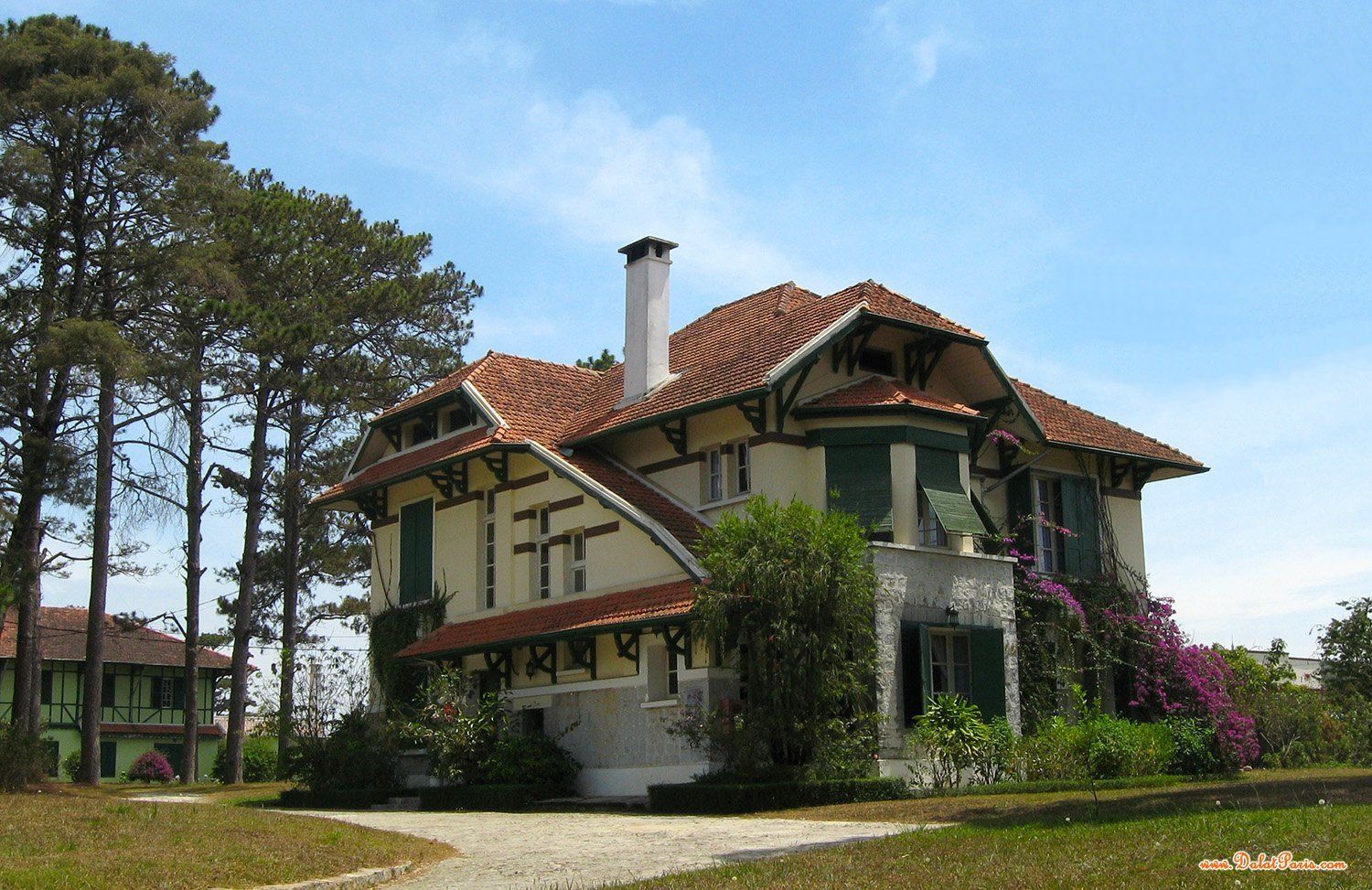 Đất nền biệt thự xã Xuân thọ, cách ủy ban nhân dân Xuân thọ 500m, cách Hồ Xuân Hương 10km, view đồi thông, sỗ riêng xây dựng, thích hợp nghỉ dưỡng, giá 13,5tỷ