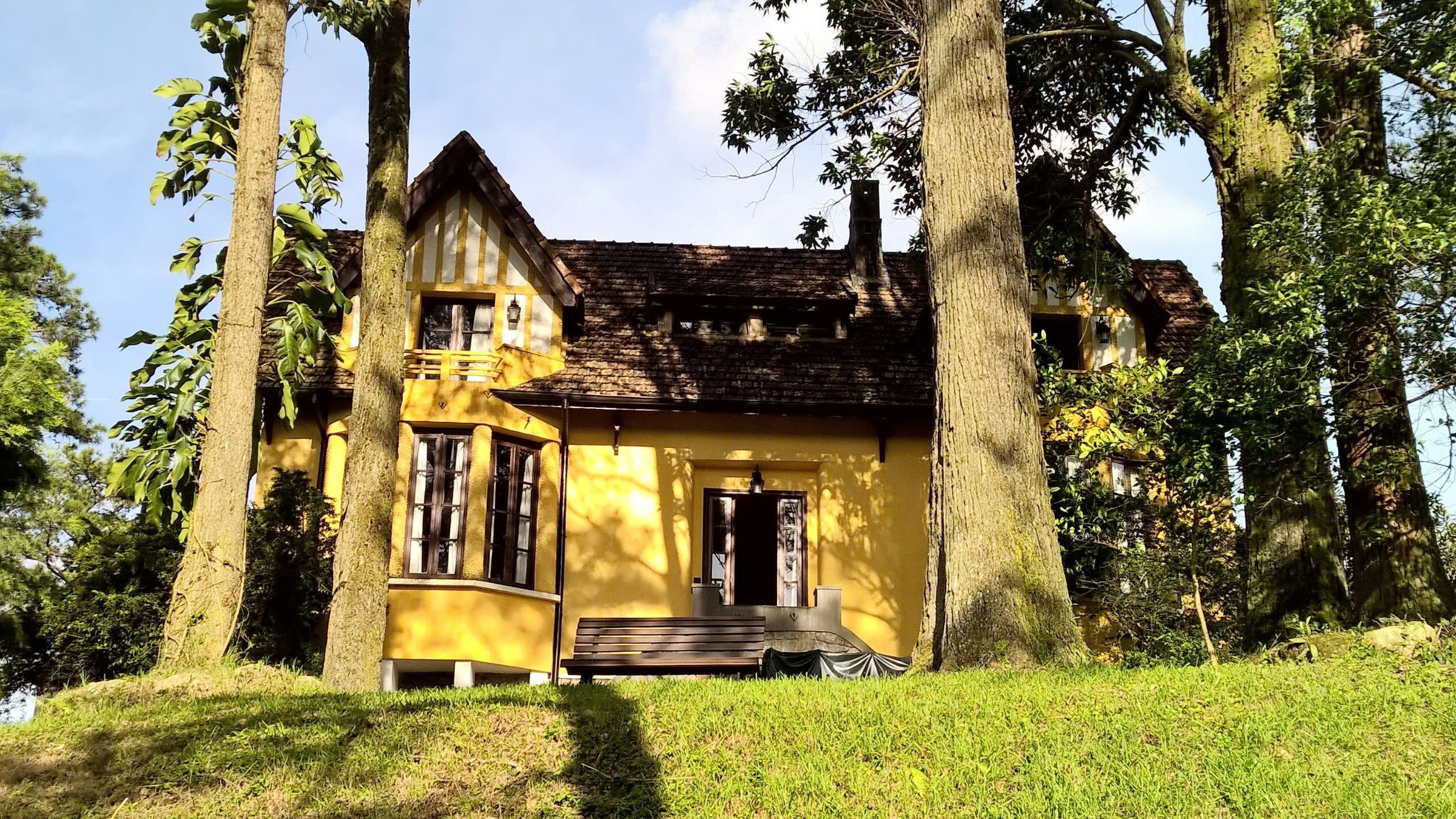 Đất biệt thự 125,63m2 đường Nguyễn Trung Trực, Phường 3, khu vực dân cư đông đúc, cách Hồ Xuân Hương 3km. Giá 4,4 tỷ.