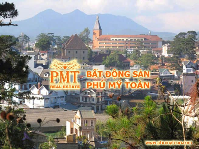 Bán Khách Sạn đường Thi Sách, P.6. Diện tích: 114 m2 (4x 28m) gồm 12 phòng, 1Hầm, 1Trệt, 1Lầu, 1Áp mái. Cách Chợ Đà Lạt 1.5 Km. Gần Bv Đa Khoa tỉnh, Gần Trường học, Gần chợ Ngô Quyền. Giá bán: 12tỷ