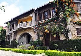 Biệt thự mới tinh đường Măng Lin, DT 200m2, view thông đẹp. Cách Hồ Xuân Hương khoản 10km, gần cafe Mây Lang Thang. Thích hợp nghỉ dưỡng, kinh doanh homestay. Giá 8.5 tỷ