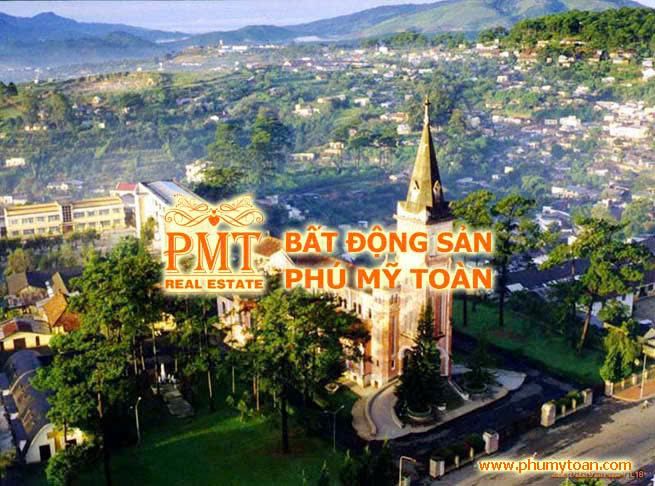 Đất xây Khách sạn đường Hoàng Hoa Thám, P10. Cách Hồ Xuân Hương 3Km. DT: 251 m2 (12x21m) Có sẵn bản vẽ Thiết kế và GPXD (2 Hầm/1 Trệt/3 Lầu), View đồi rừng thông. Giá bán: 9,1 tỷ