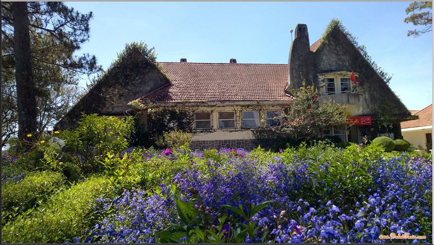 Đất biệt thụ DT 333m3 KQH Đông Tĩnh, P8, Tp Đà Lạt. Gần trường ĐH Đà Lạt, cách Hồ Xuân Hương khoản 2km. Khu vực sang trọng, nhiều biệt thự. Đường ô tô. Giá bán: 14 tỷ